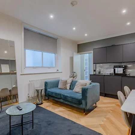 Apartment Sleek And Brilliantly Located Flat Earls Court