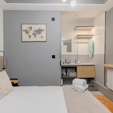Sleek And Brilliantly Located Flat Earls Court