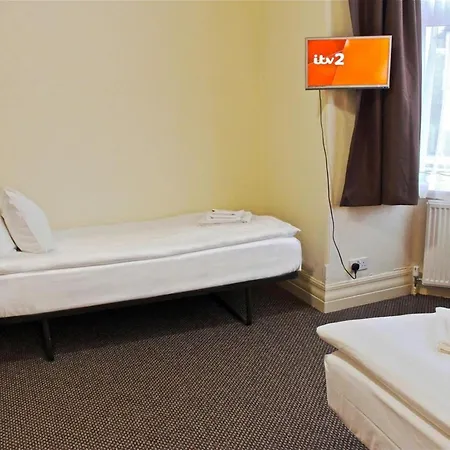 Hotel Golders 3*
