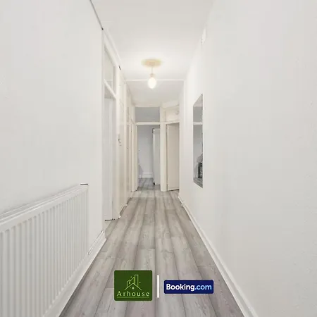 아파트 1 Bedroom By Arhouse Short Lets & Serviced Highbury With Free Wifi 런던