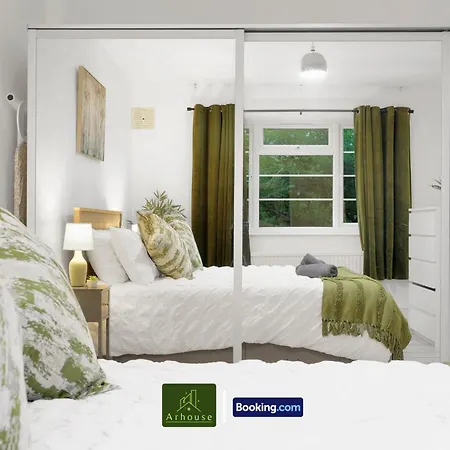 1 Bedroom By Arhouse Short Lets & Serviced Highbury With Free Wifi *
