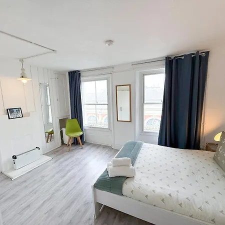 Chic 2-bedroom Flat In Farringdon Barbican Centre Holiday home