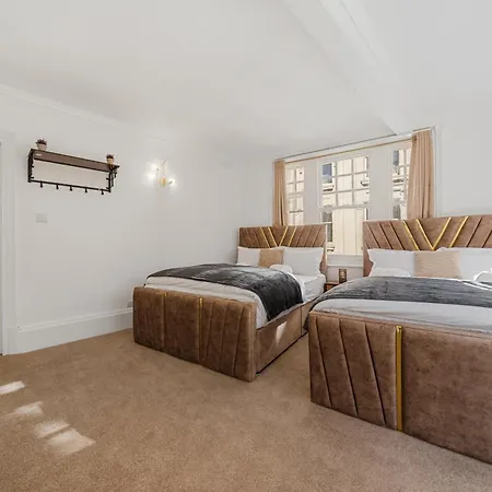 Prime Soho 3-bedroom Steps From Piccadilly And Chinatown 3gh Apartment *