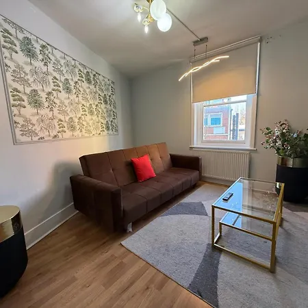 Apartment A6-3 Bed 2nd Floor Flat Near Elephant And Castle London