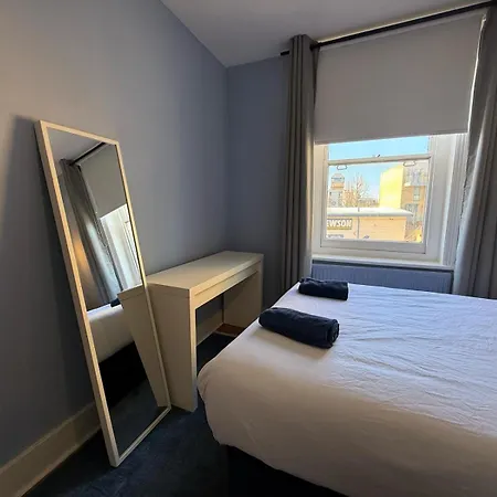 Apartment A6-3 Bed 2nd Floor Flat Near Elephant And Castle *