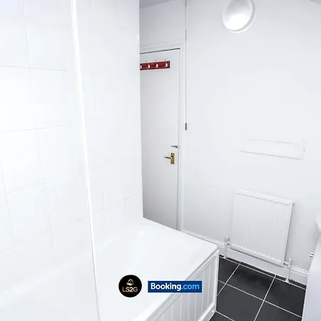 דירה Cosy 2 Bedroom By Ls2g Short Lets & Serviced Greater לונדון