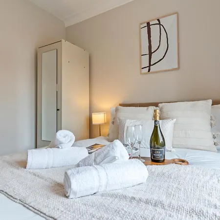 Apartment Wembley Stadium 2 Bed Pad Tube Station London