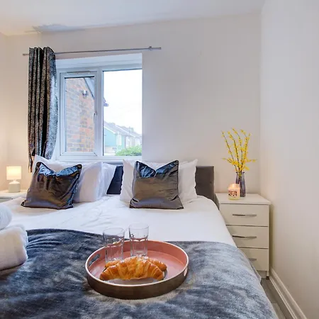 Spacious 2 Bed South London Apartment Thornton Heath