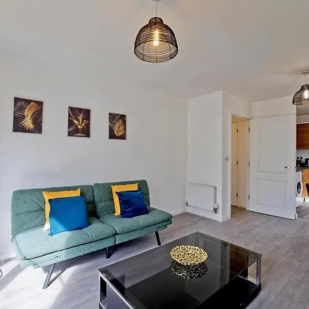 Luxury Flat - Lakeside View In London * Abbey Wood