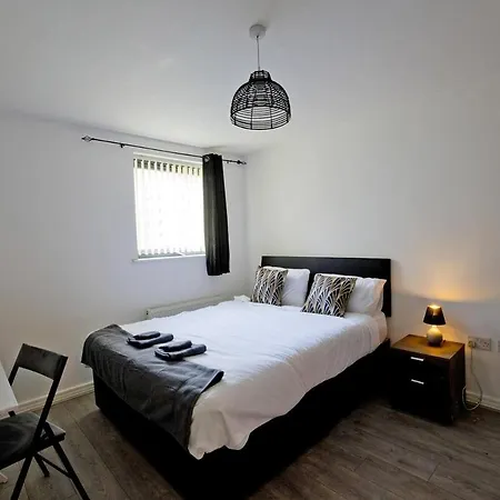 Apartment Luxury Flat - Lakeside View In London