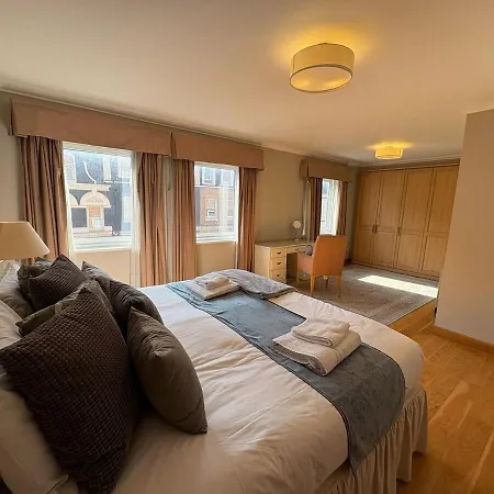 Estatesmen Mayfair Curzon Street London