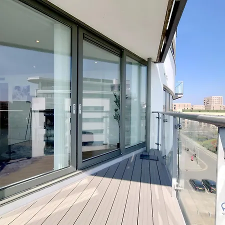 Serviced Two Bed London Docklands Beckton