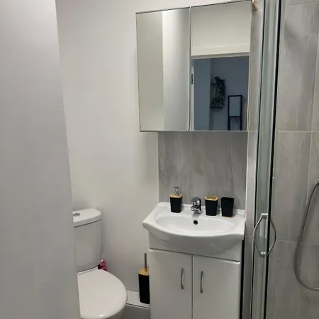 Spacious 2b Zone 2 Sleeps 4 F5 Apartment *