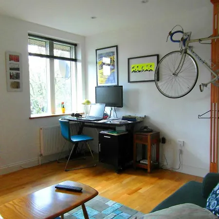 Modern And Stylish Flat *