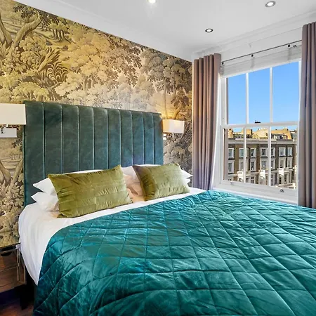 Apartment Bright & Airy Flat With Stunning Rooftop Views London