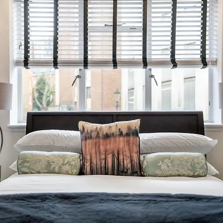 Apartment Posh With Terrace Over Harrods