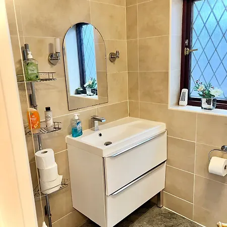 Cosy Retreat Near Tower Bridge *