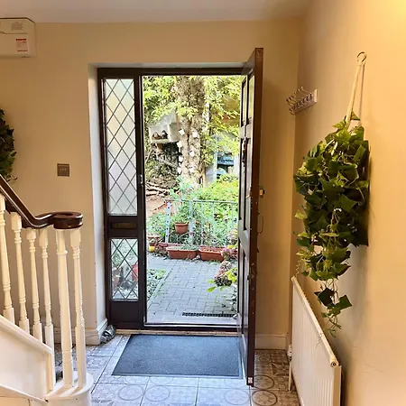 Cosy Retreat Near Tower Bridge