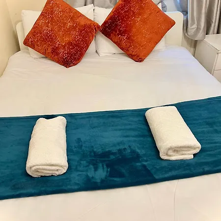 Cosy Retreat Near Tower Bridge Holiday home *