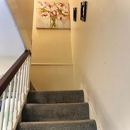 Cosy Retreat Near Tower Bridge Holiday home London