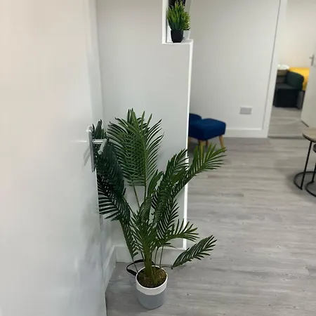 1b, Zone 2 Westbourne Park , Sleeps 4 * לונדון