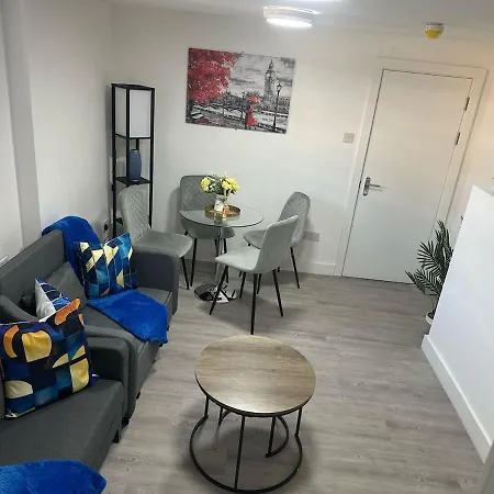 1b, Zone 2 Westbourne Park , Sleeps 4 * לונדון