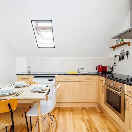 Colourful And Cozy Near Station - New Cross - Goldsmith London