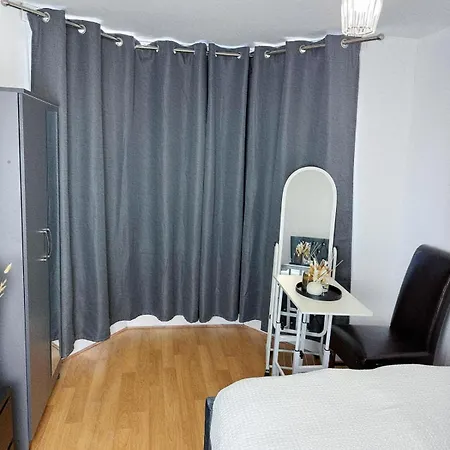 Homestay Big In East Ham London