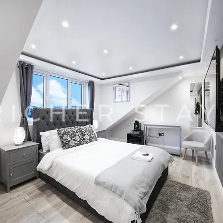 Hackney - En-suite & Amenities Hotel 4*