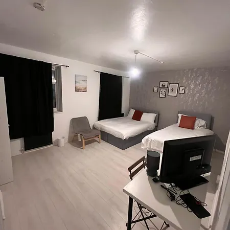 Guest house E2 London
