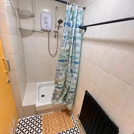 E2 Guest house