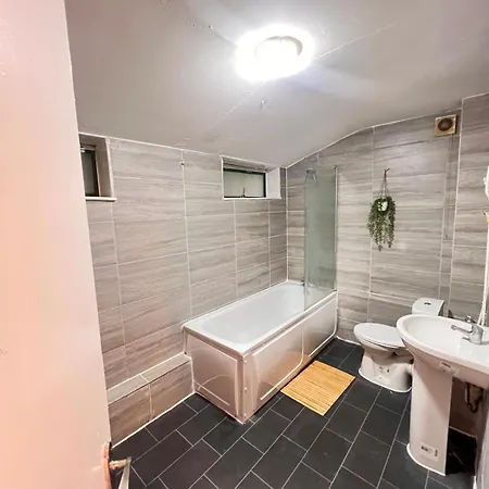 Guest house E2 London