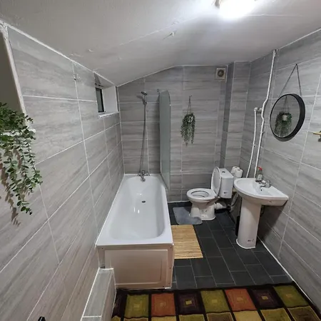 Guest house E2 *