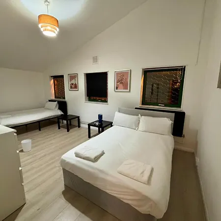 E2 Guest house *