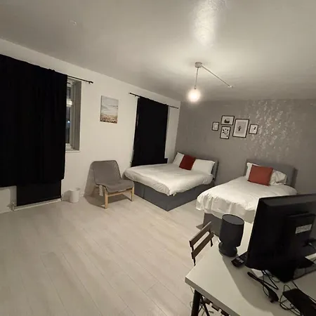 Guest house E2 London