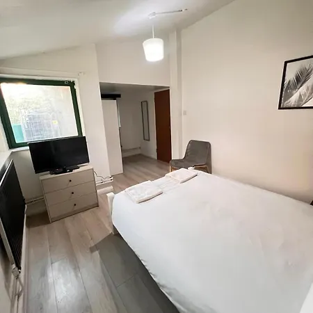 Guest house E2 London
