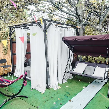 Relaxhaus! 3br Garden Retreat With 2 Saunas, Hot Tub And Cinema Holiday home *