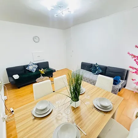 Two Bedroom In Paddington London