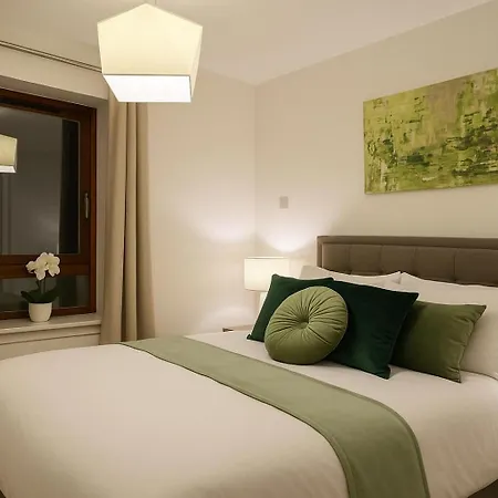 Charming 2 Bedroom Flat In The Heart Of London, 2 Mins To Trafalgar Square!