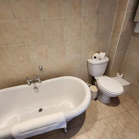 Modern Flat Near Wandsworth - 2 Min To Earlsfield Station * London