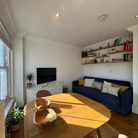 Warm And Welcoming 1bd Flat In East London