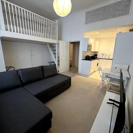 Classic In Pimlico, Apartment *