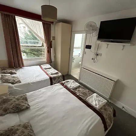 Hotel Warwick Road London