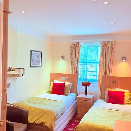 Albro House Hotel 2*