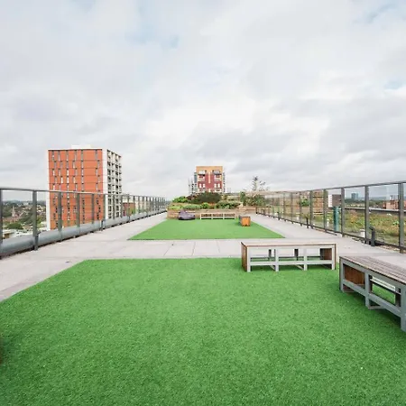 Pass The Keys 3 Bed 2 Bath With Stunning Views From The 8th Fl Appartamento Londra