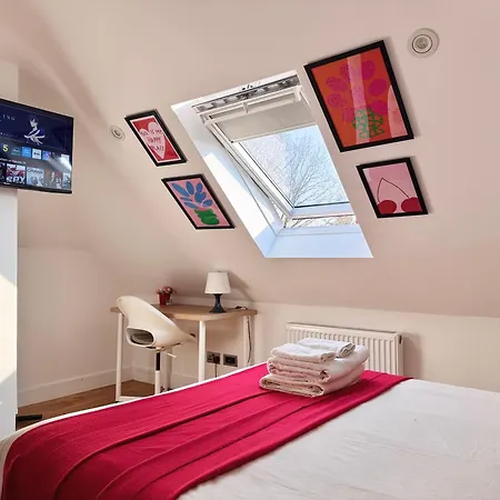 Penzion En-suites With Free Parking 30min To Londýn