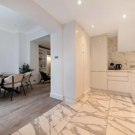Madestays Premium South Kensington Serviced * London
