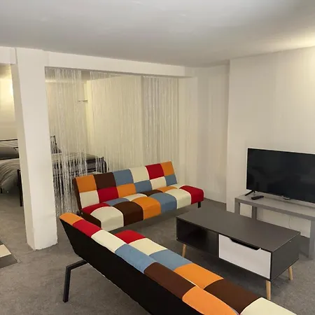 Hidden Putney Apartment *