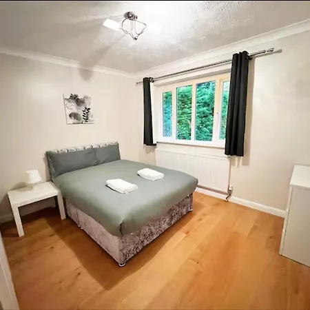 1 Berkeley Court Apartment