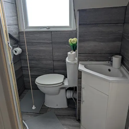 Cosy Modern One Bedroom In Hammersmith London